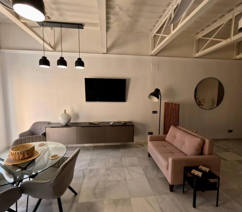 Loft Puerta De Capitulares Apartment กอร์โดบา ภายนอก รูปภาพ