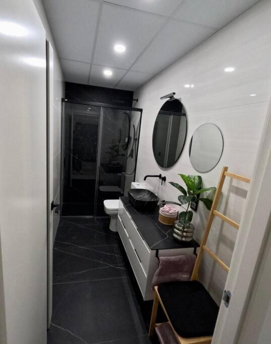 Loft Puerta De Capitulares Apartment กอร์โดบา ภายนอก รูปภาพ